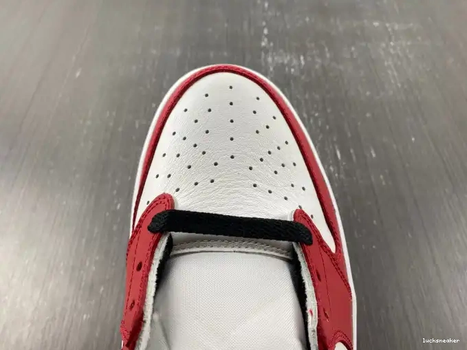 Reps LUCY 705329-600 Jordan Air Retro 1 Chicago Low 0528